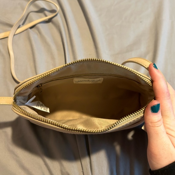 Universal thread purse - Picture 3 of 3